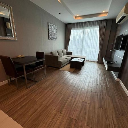 J Residence Thonglor 8 Bangkok Buitenkant foto