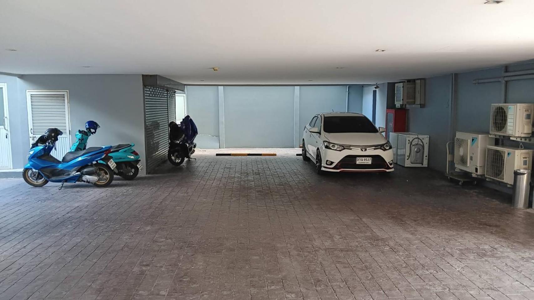 J Residence Thonglor 8 Bangkok Buitenkant foto
