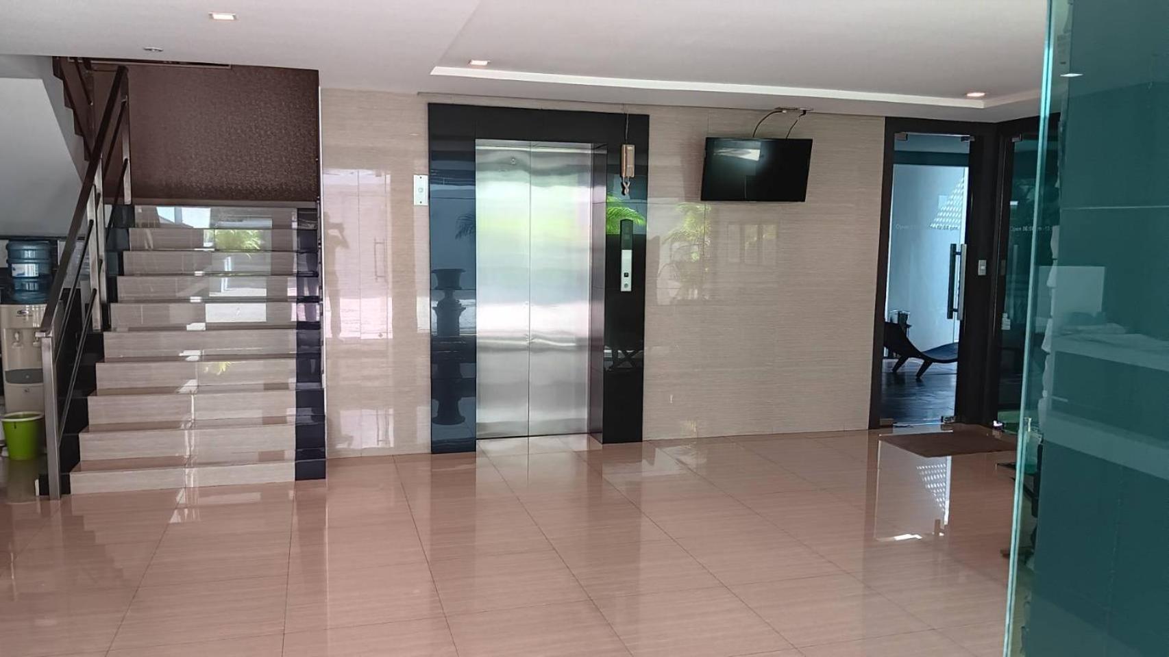 J Residence Thonglor 8 Bangkok Buitenkant foto