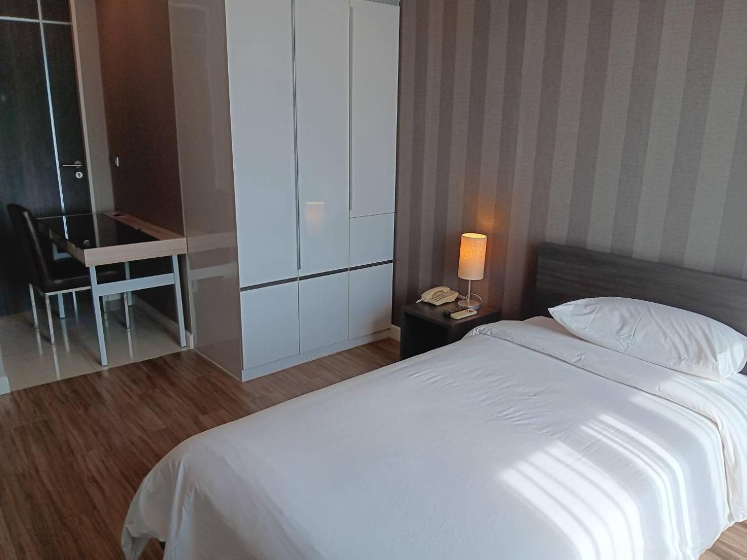 J Residence Thonglor 8 Bangkok Buitenkant foto