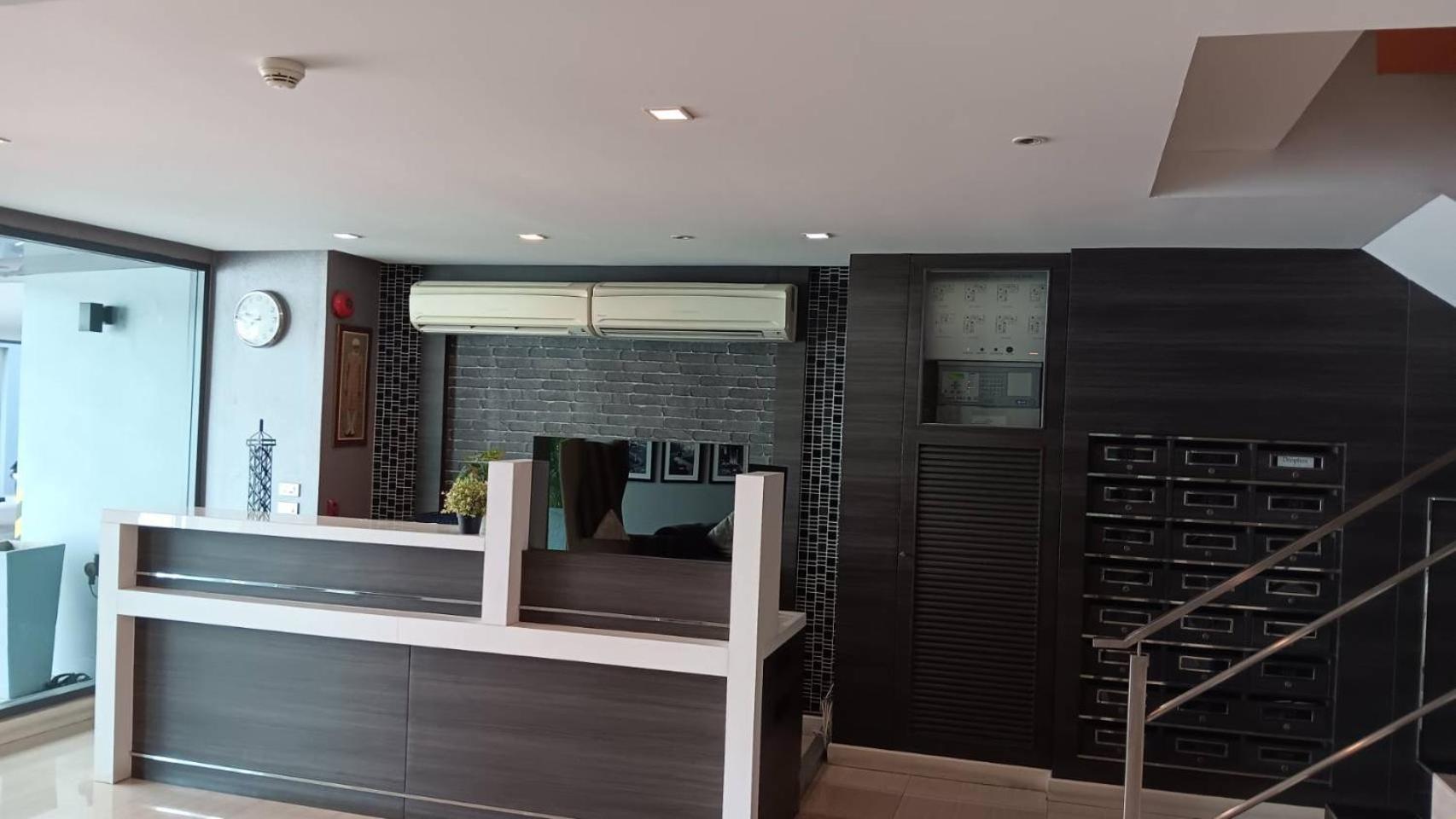 J Residence Thonglor 8 Bangkok Buitenkant foto