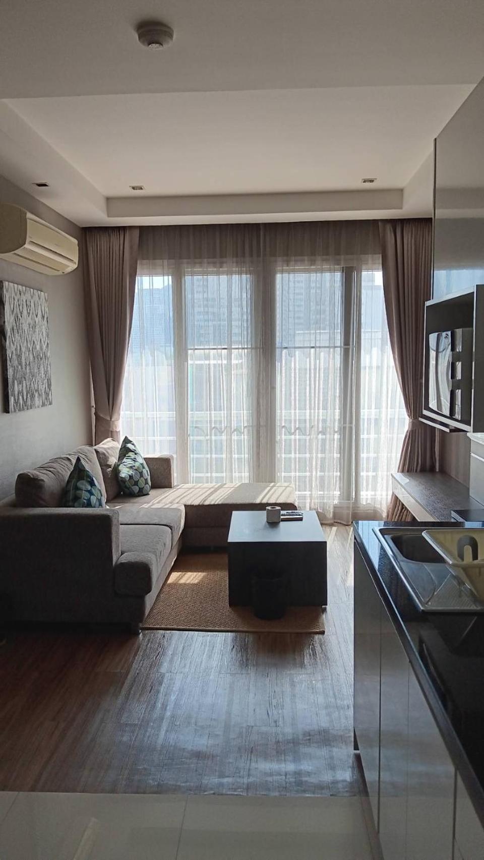 J Residence Thonglor 8 Bangkok Buitenkant foto