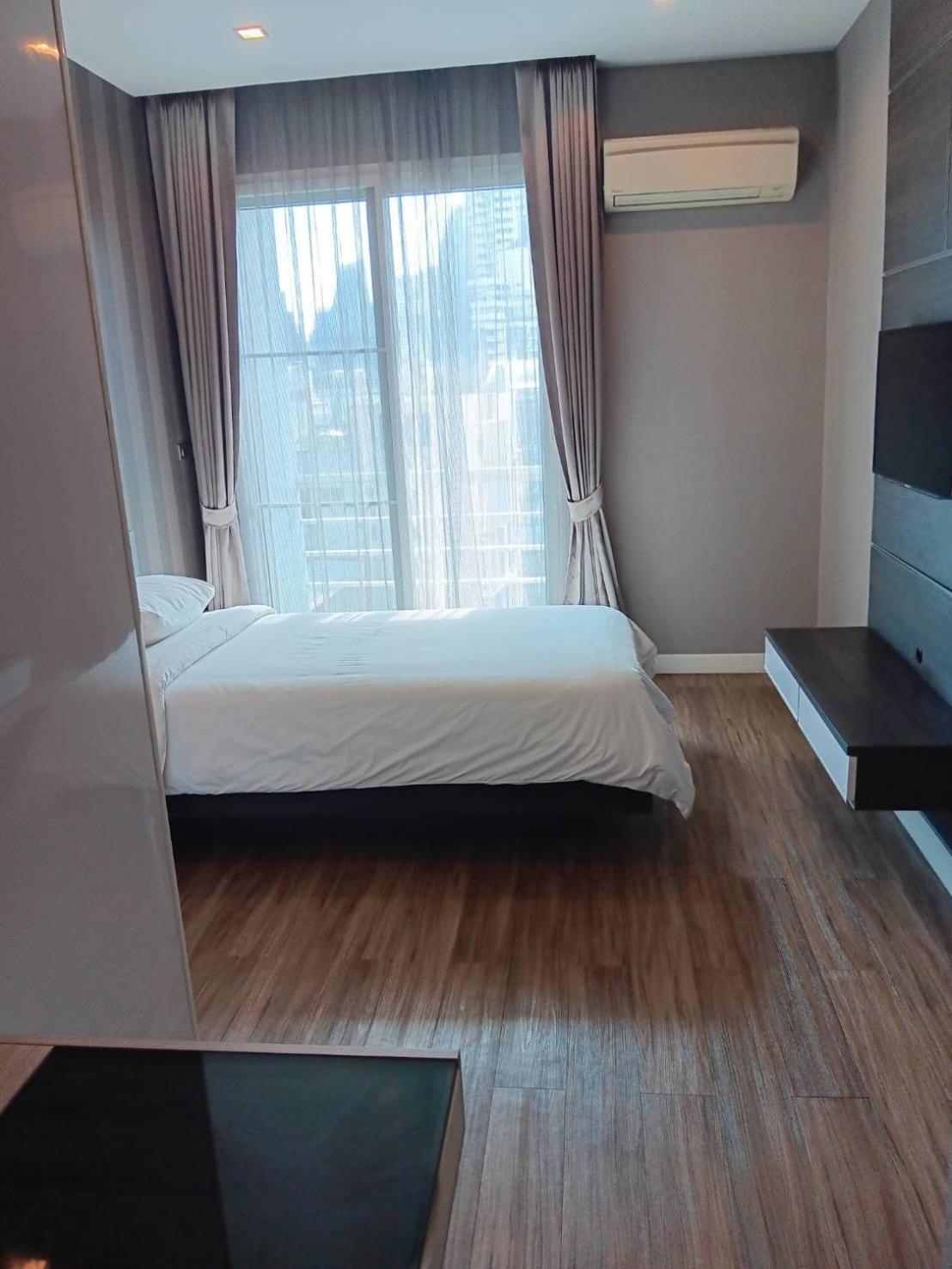 J Residence Thonglor 8 Bangkok Buitenkant foto