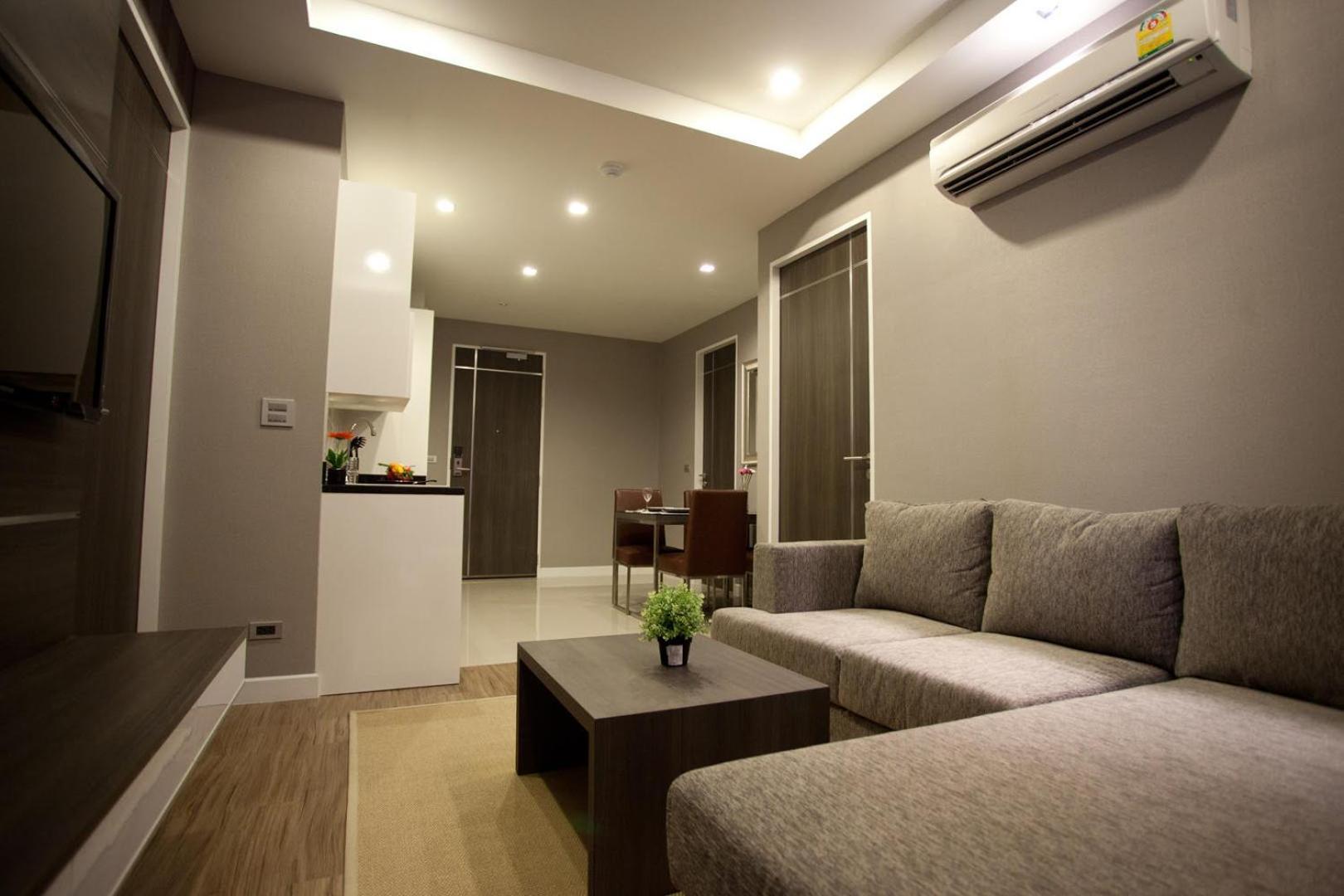 J Residence Thonglor 8 Bangkok Buitenkant foto