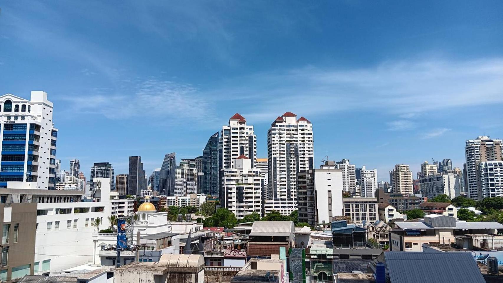 J Residence Thonglor 8 Bangkok Buitenkant foto