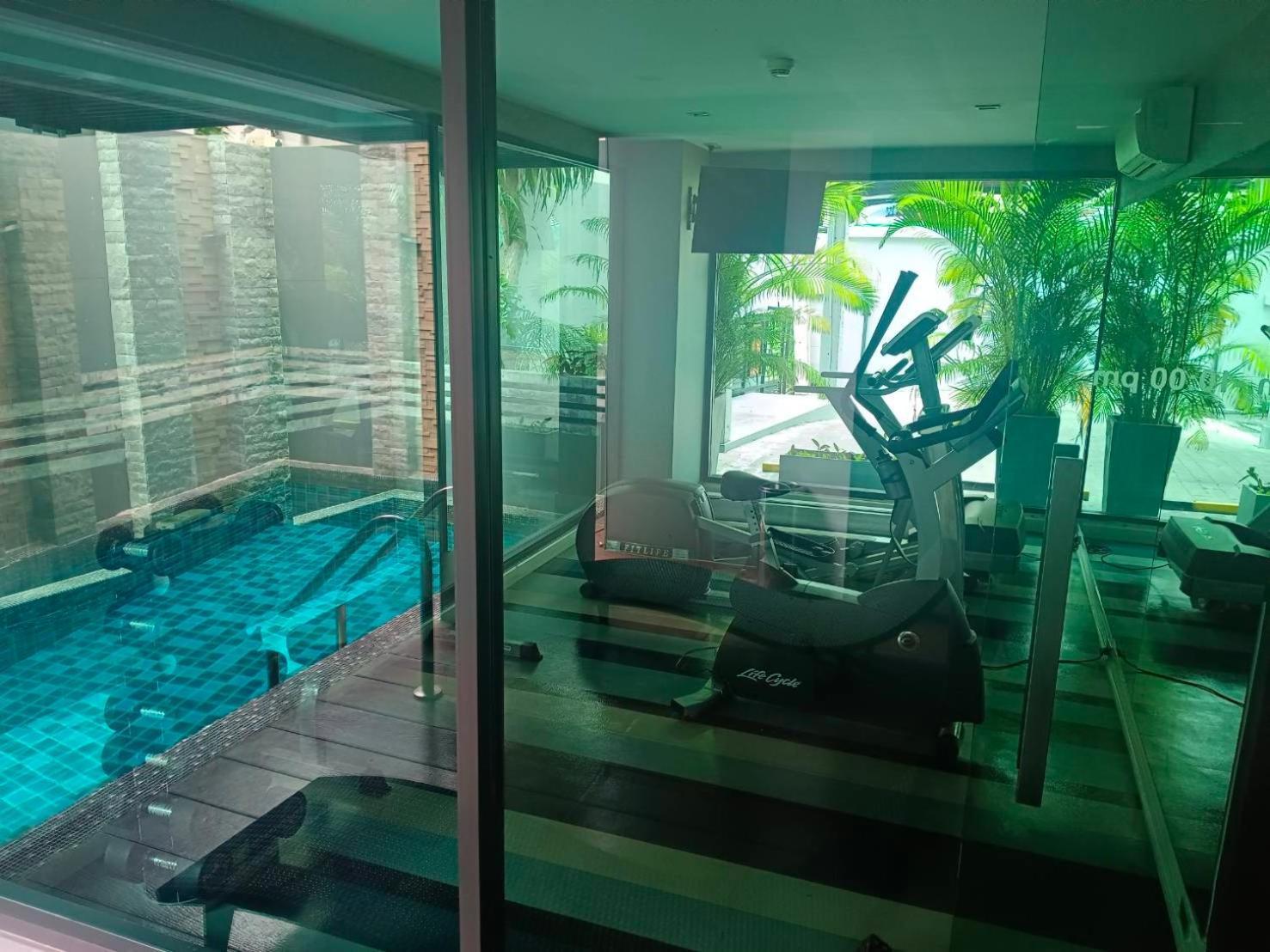 J Residence Thonglor 8 Bangkok Buitenkant foto