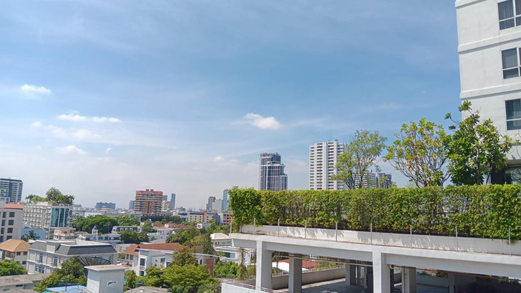 J Residence Thonglor 8 Bangkok Buitenkant foto