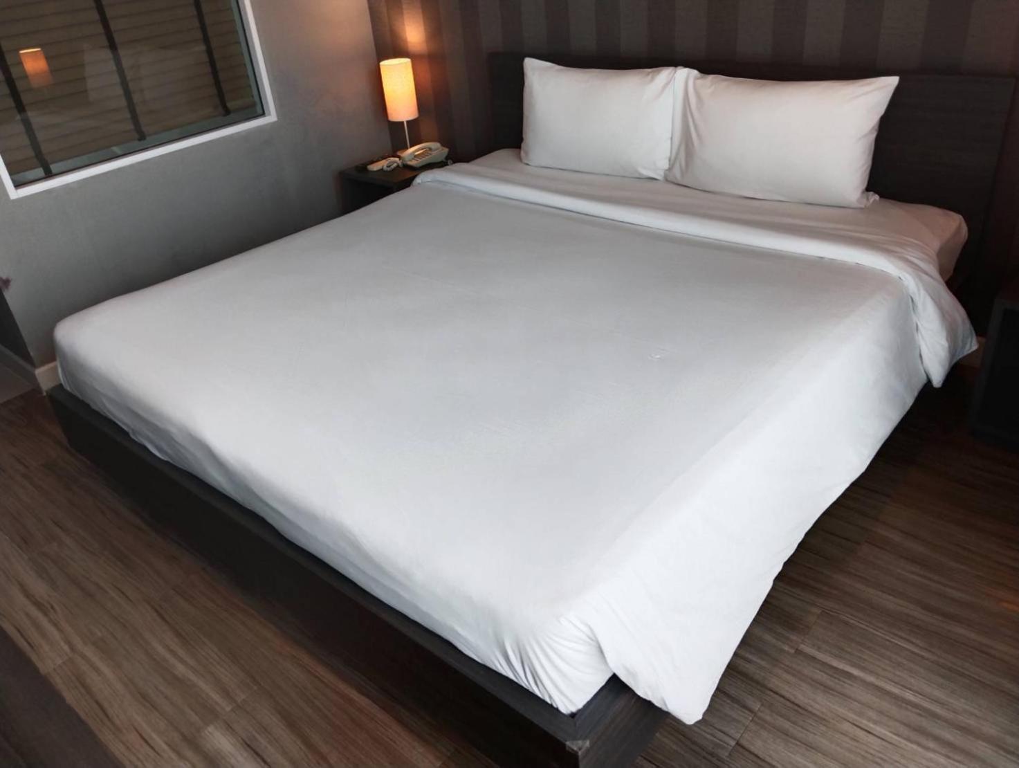 J Residence Thonglor 8 Bangkok Buitenkant foto